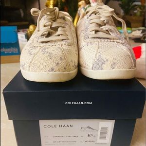 COLE HAAN  snake print shoes!🌟🌟 6.5